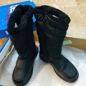 Winter boots girl size 1 waterproof Totes Dana
